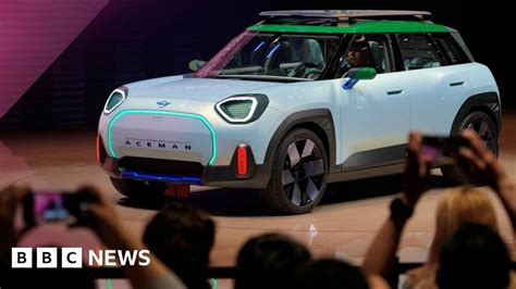 car show model scandal|Shanghai Auto Show: Mini responds to Chinese ice .